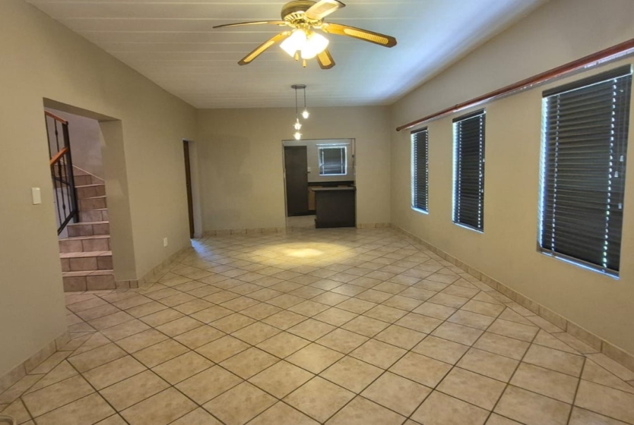 To Let 3 Bedroom Property for Rent in Safari Gardens North West